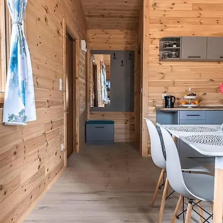 Luxury In The Mountains, Zone
