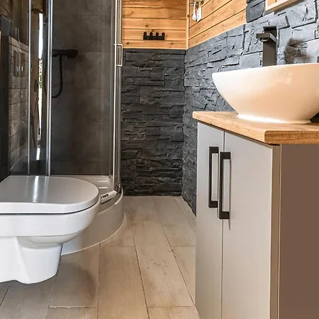 Luxury In The Mountains, Zone