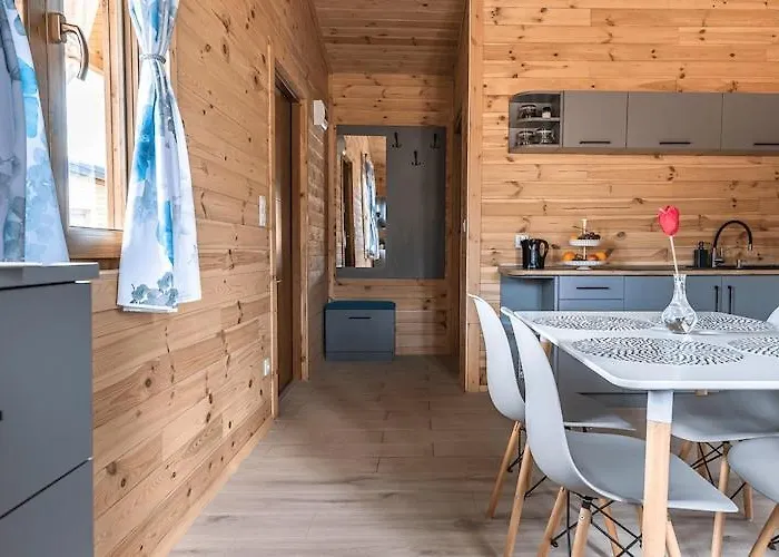 Luxury In The Mountains, Zone