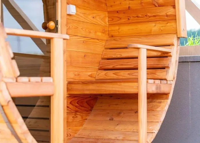 Luxury In The Mountains, Zone *